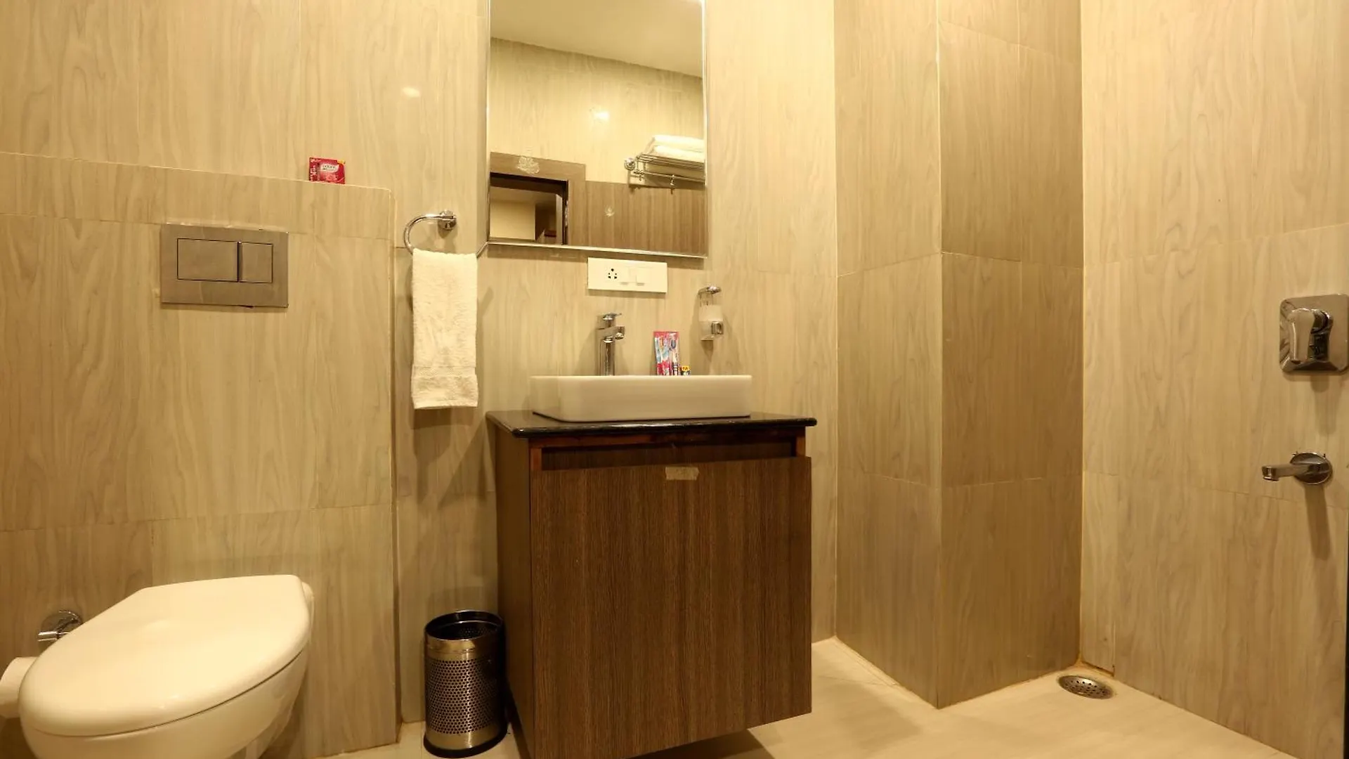 Prithvi Palace Aerocity Delhi Airport Hotel New Delhi India