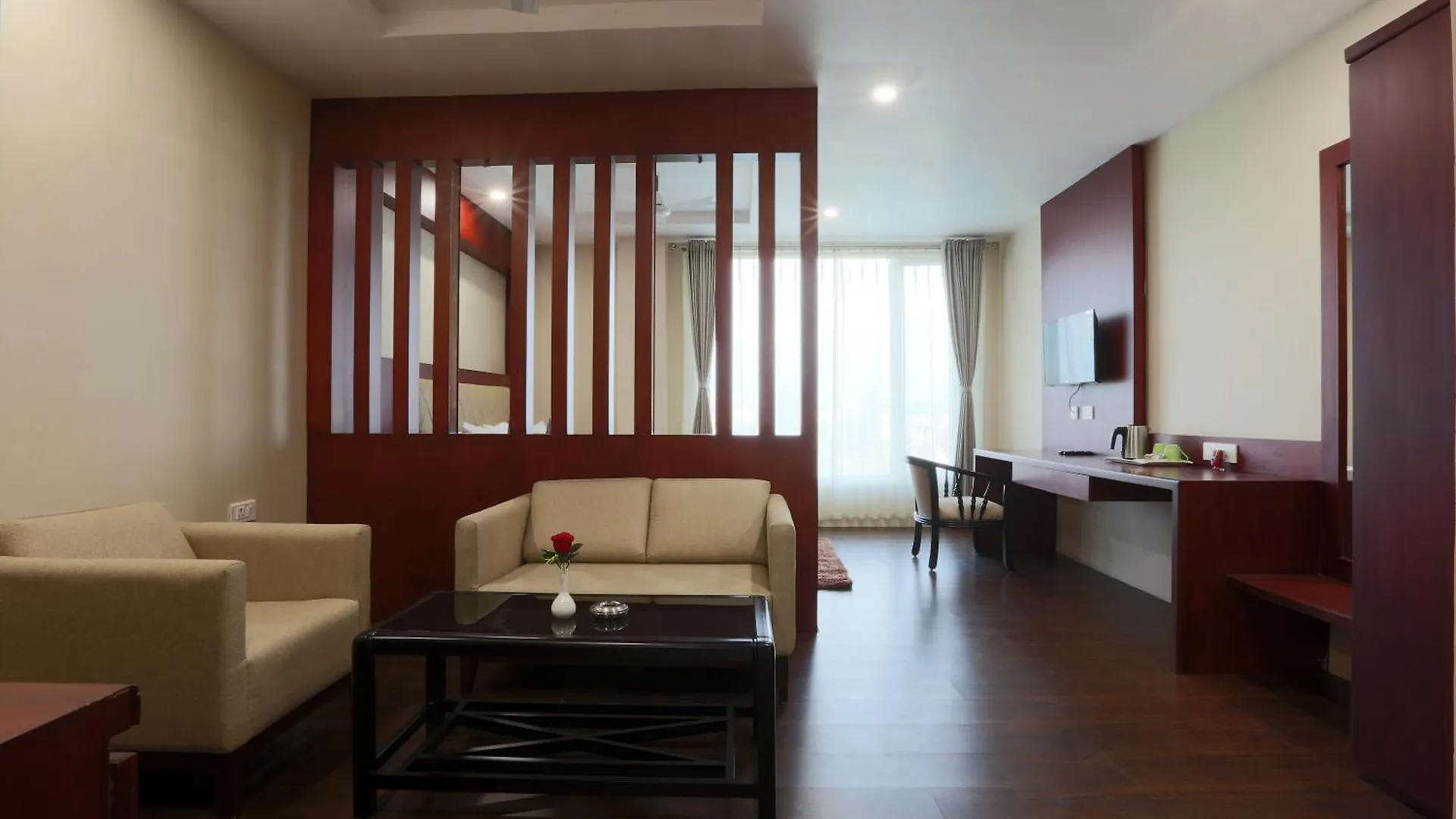 Prithvi Palace Aerocity Delhi Airport Hotel New Delhi 4*,
