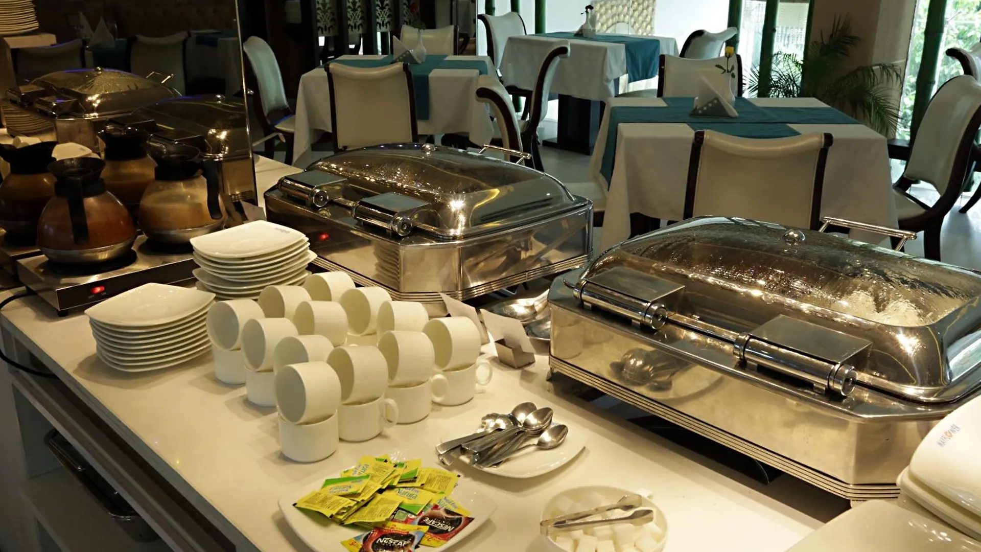 Prithvi Palace Aerocity Delhi Airport Hotel New Delhi 4*,