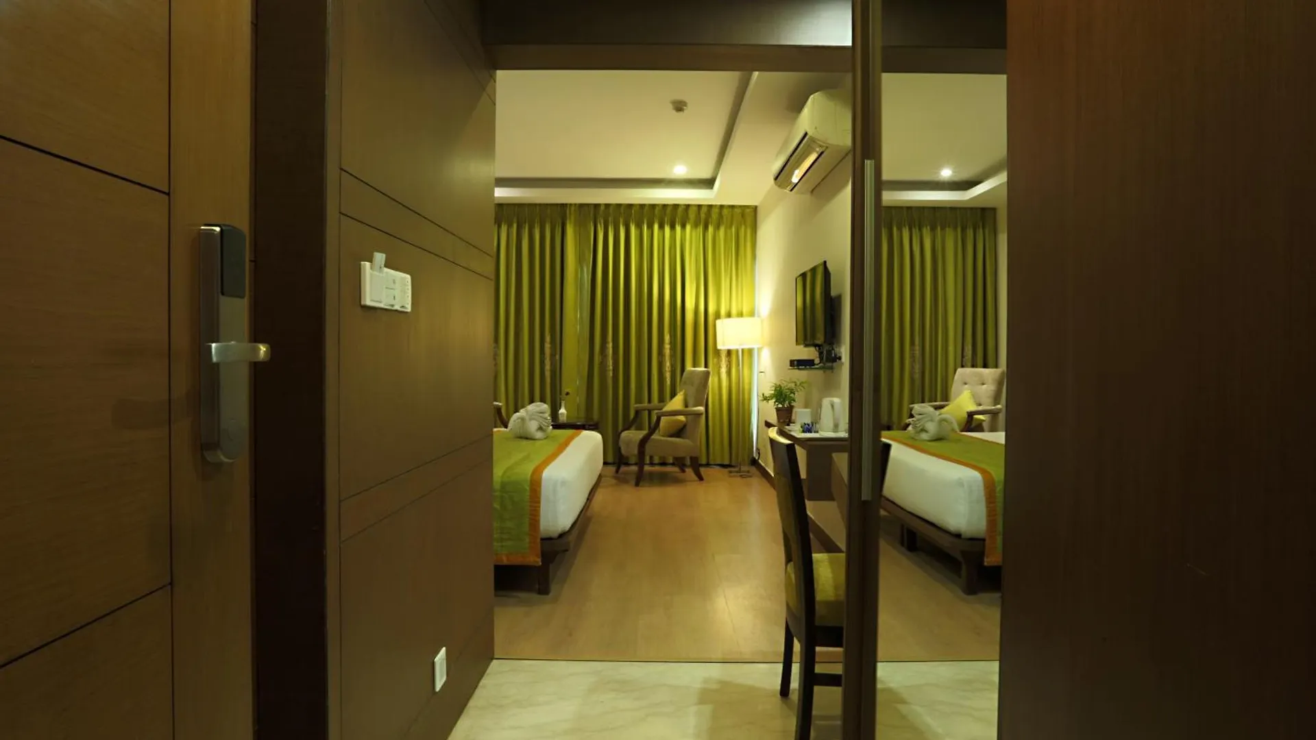 Prithvi Palace Aerocity Delhi Airport Hotel New Delhi 4*,  India